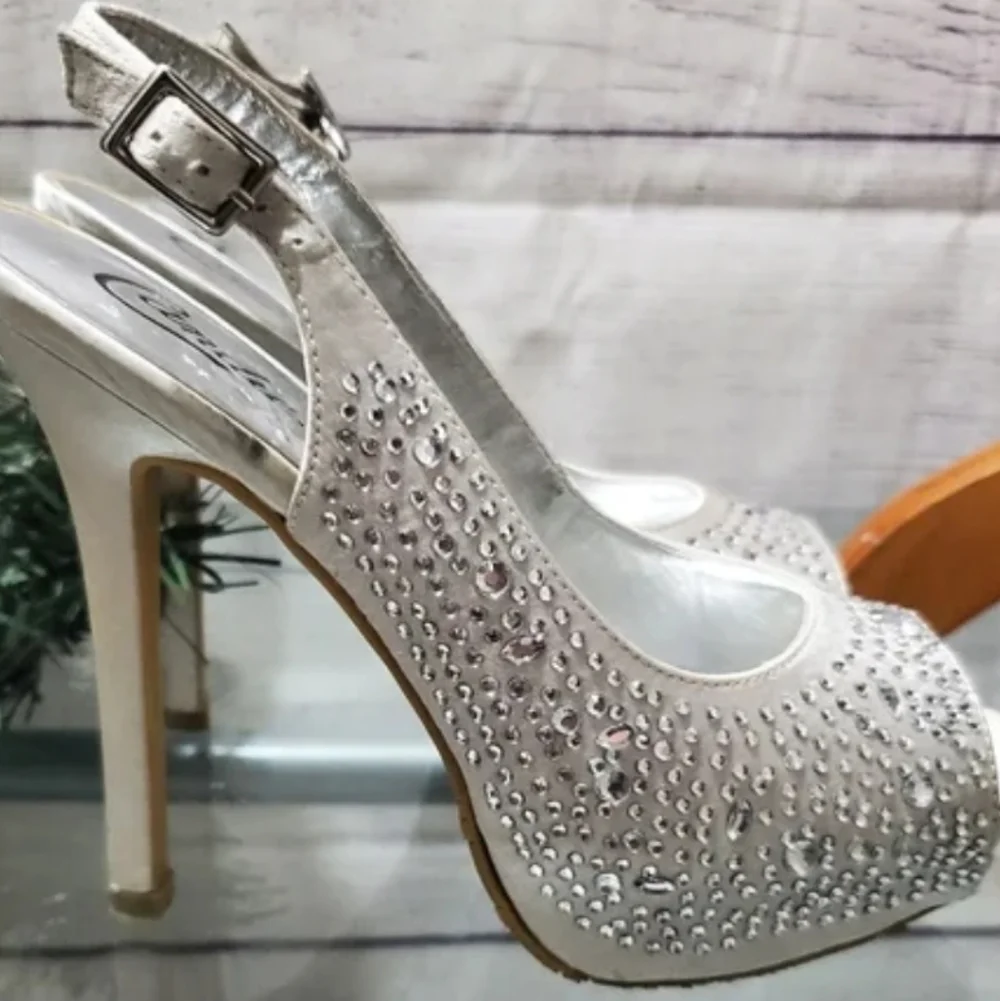 Candie's Rhinestones Embellished Open Toe Sling Back Stilletoes Silver 8.5M